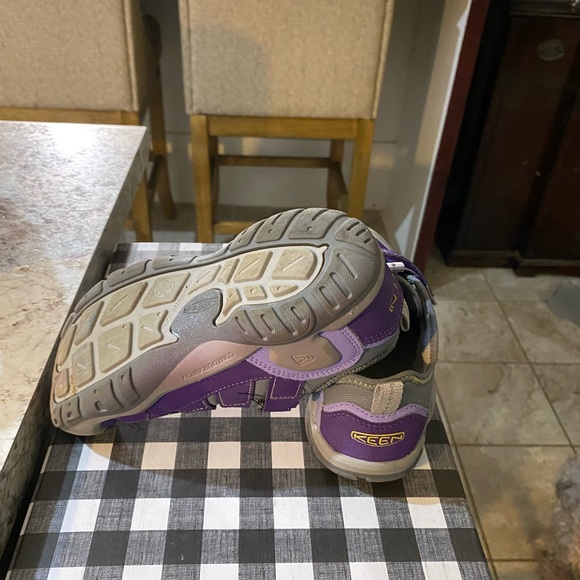 Girls Keen Shoes - Picture 4 of 5